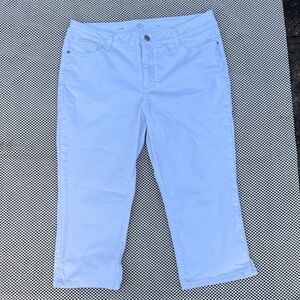 St. John's Bay white Button Detail